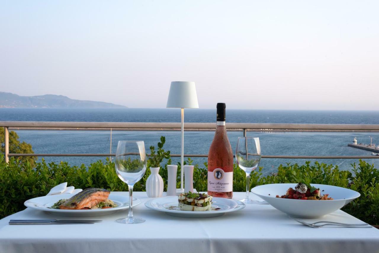 Pharae Palace Каламата Экстерьер фото